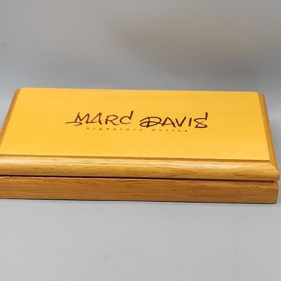 Rare Vintage Marc Davis Signature Series Cruella DeVil Disnry Watch 1095/5000 main image 6